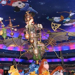 Disneyland Park - Discoveryland - boutique constellation
