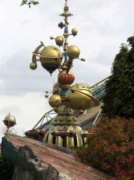 Disneyland_Park_-_003.jpg
