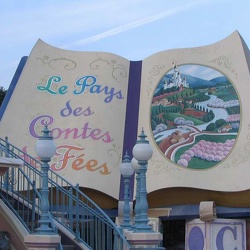 Disneyland Park - Fantasyland - pays contes fee