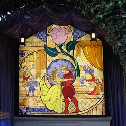 Disneyland Park - village belle