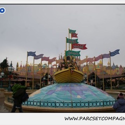Disneyland Park - Fantasyland - Small World Celebration