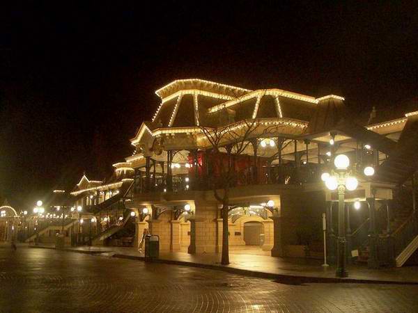 Disneyland_Park_-_028.jpg