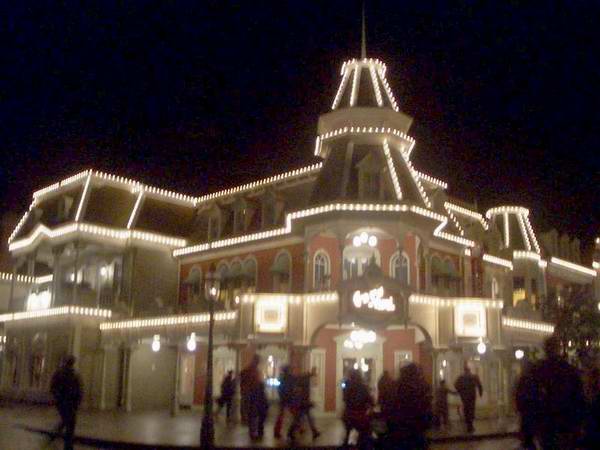 Disneyland_Park_-_034.jpg
