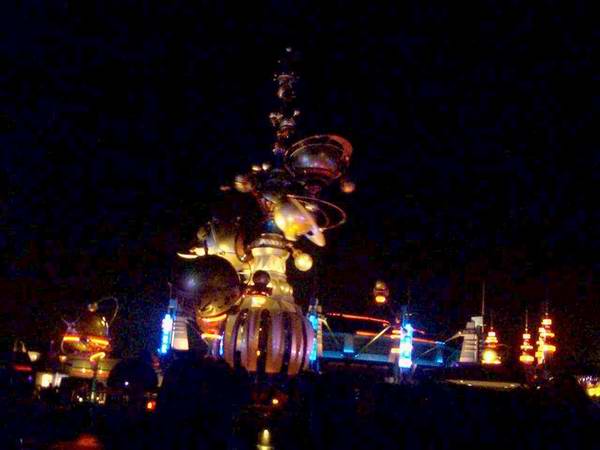 Disneyland_Park_-_043.jpg