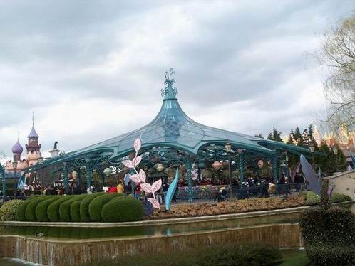 Disneyland_Park_-_012.jpg