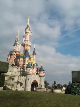 Disneyland_Park_-_001.jpg