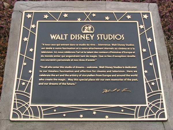 Walt_Disney_Studios_-_001.jpg